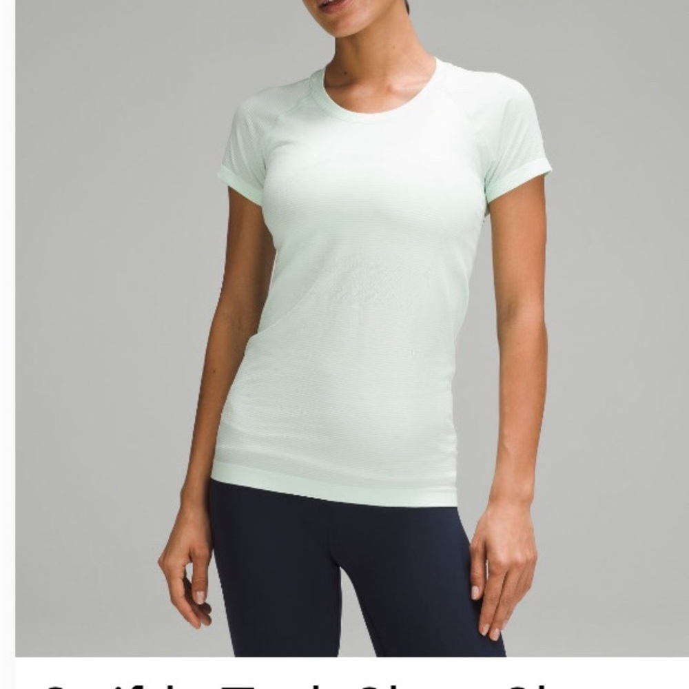 Lululemon Size 6 Women's Swiftly Tech Short Sleeve 2.0 MIMO Light Green Top